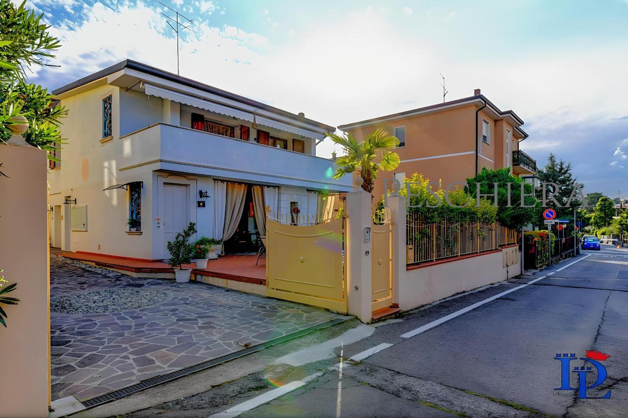Desenzanoloft Official Partner Marriott Homes & Villas - Garden & Pool Дезенцано-дель-Гарда Экстерьер фото
